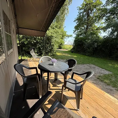 Prachtige 4 Persoons Glampingtent Op Rustige Kleine Anna Paulowna
